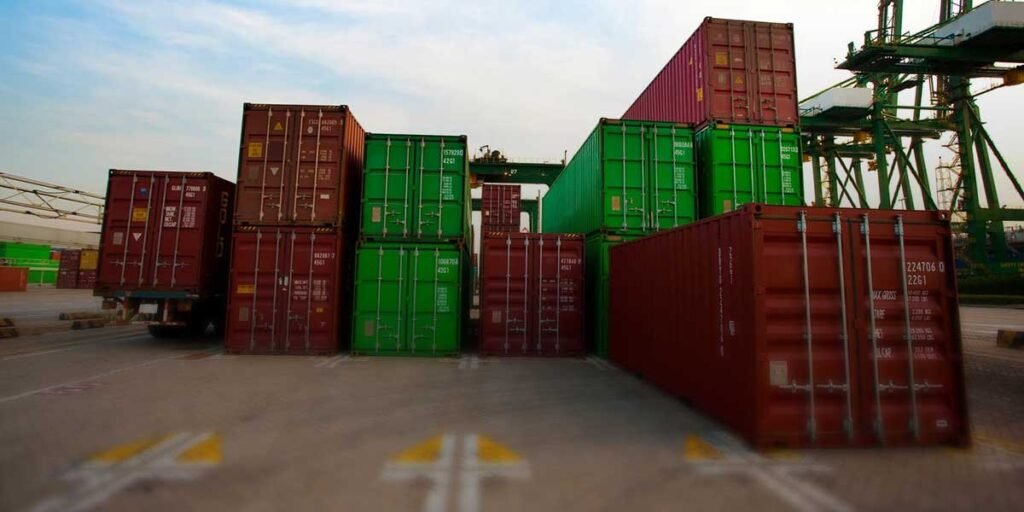 Perbedaan Container FCL dan LCL dalam Pengiriman Barang